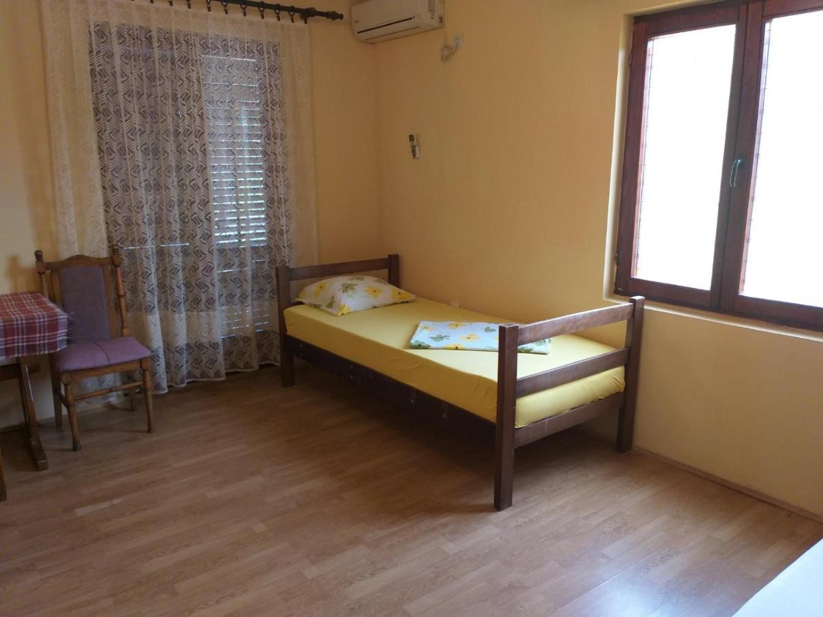 Apartment Davidovic Tivat Ngoại thất bức ảnh